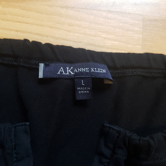 Anne Klein Black Cuffed Half Sleeve Top Size L - Picture 2 of 5